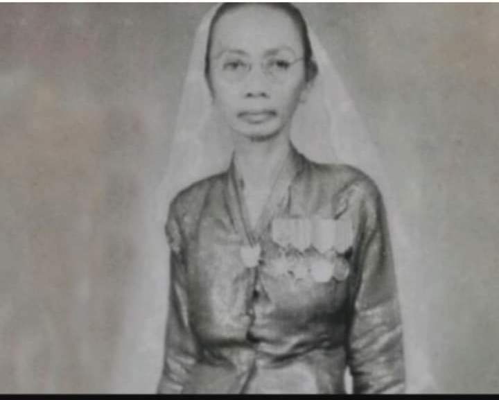 Ibu Agung Hajjah Andi Depu adalah pejuang perempuan asal Sulawesi Barat