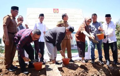 Wako Letakkan Batu Pertama Pembangunan Mushola Darul Ulum SMA Negeri 1 Lubuklinggau