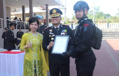 Kapolres Sukabumi Memimpin Upacara Hari Bhayangkara ke-77, Mendorong Keamanan dan Pelayanan Prima