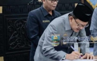 DPRD dan Pemkab Pesibar Tanda Tangani MoU KUA  PPAS APBD  TA 2024