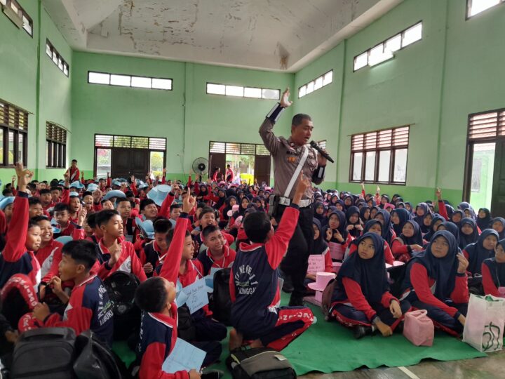 Polres Lubuklinggau Gelar Program ” Police Go To School” untuk Menekan Angka Pelanggaran Berlalulintas