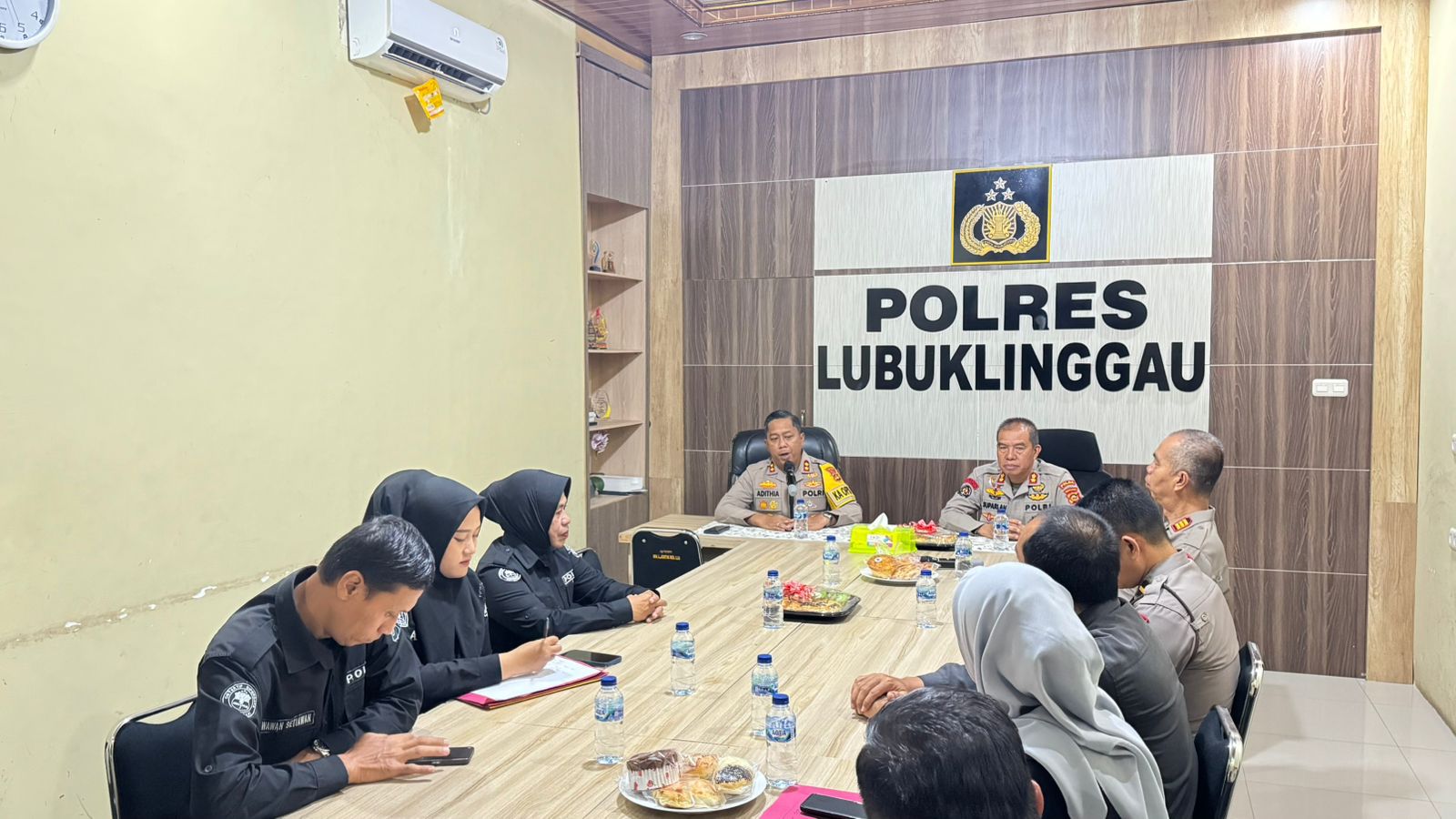 Tim Supervisi Bidhumas Polda Sumsel dipimpin oleh Kasubbid (PID), AKBP Suparlan ,Kunjungan ke Polres Lubuklinggau