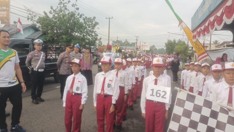 Sambut Perayaan HUT kemerdekaan RI ke80 , Polres Lubuklinggau Melakukan Pengamanan Ketak Terhadap Anak Tingkat Sekolah Dasar Lomba Gerak Jalan