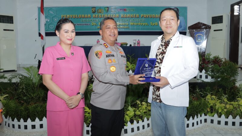Pentingnya Akan Kesehatan, Jajaran Polwan Polres Lubuklinggau Ikuti Penyuluhan Kesehatan Tentang Kanker Payudara