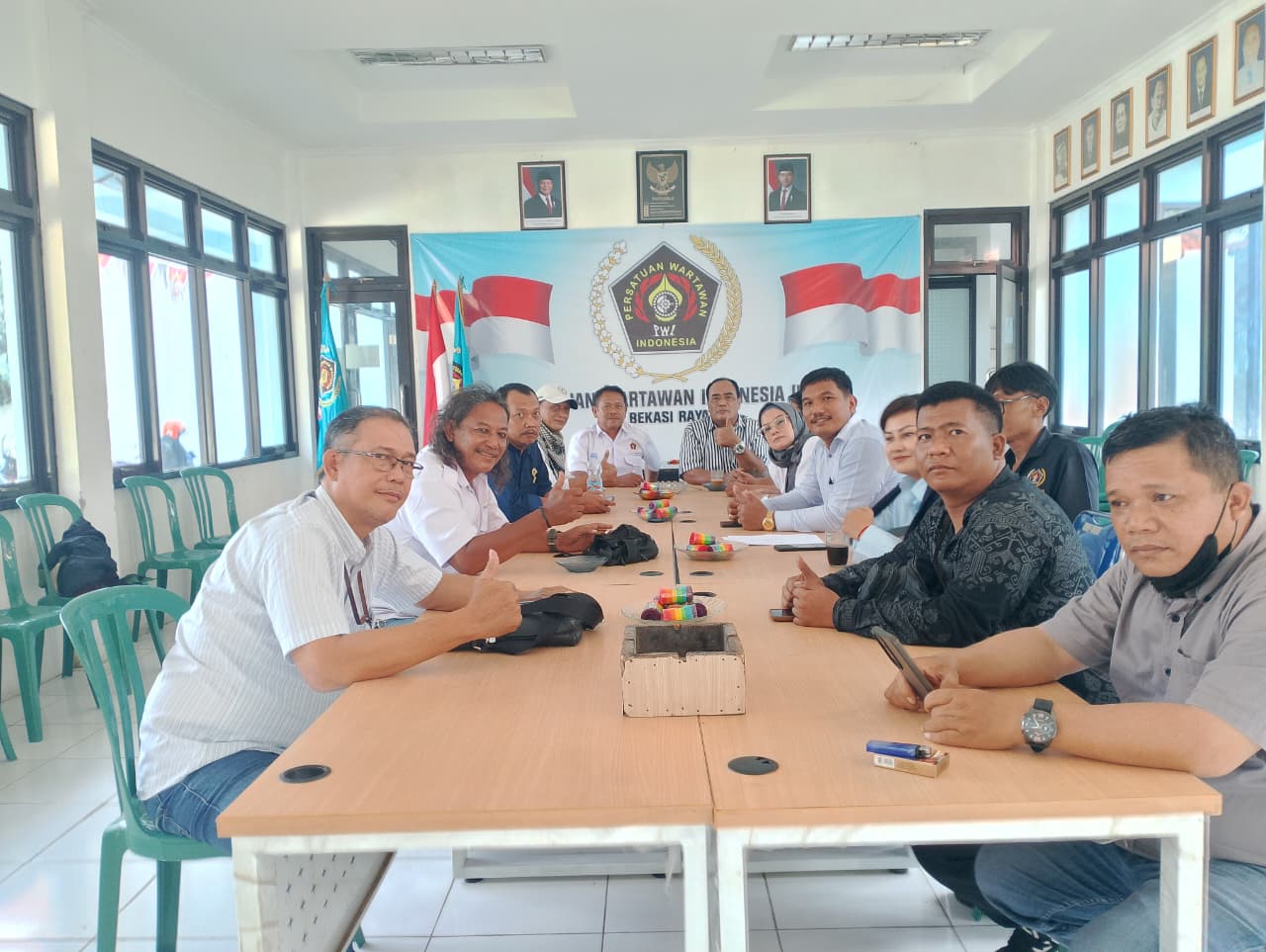 Rapat perdana PWI PEDULI Bekasi Raya Gagas Program Swadaya dan Kerjasama Layanan Kesehatan untuk Anggota