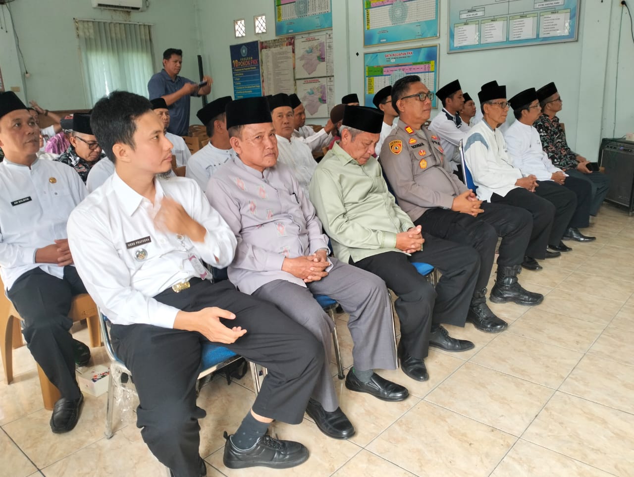 Tunjukkan sinergi kuat Antara Kepolisian Dengan Tokoh Agama dan Masyarakat Polsek Lubuklinggau Timur Hadir Pengukuhan MUI