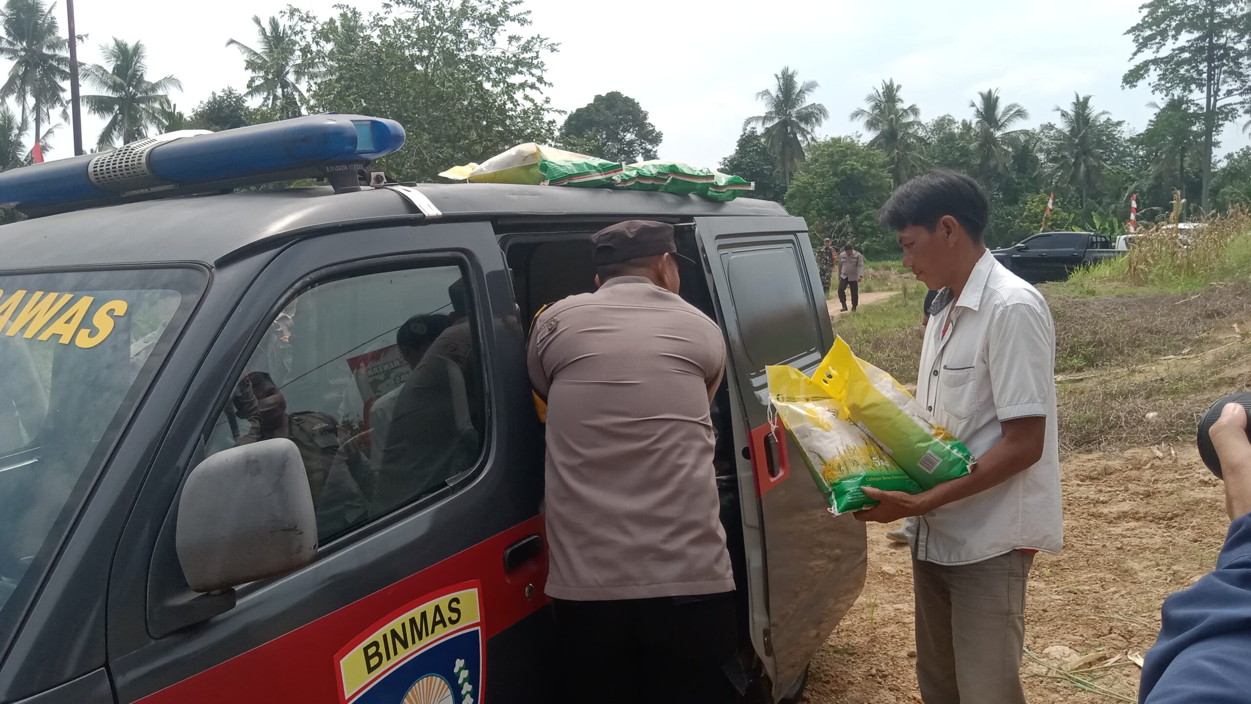 Polres Musi Rawas Bersinergi Bulog Cabang Lubuklinggau Gelar Kegiatan Gerakkan Pangan Mura di Desa Suro
