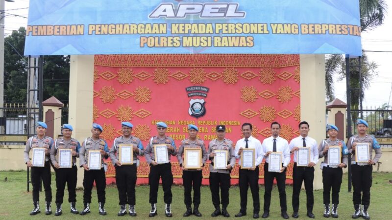 Sukseskan Program Pemerintah,17 Personel  Polres Musi Rawas Terima Penghargaan