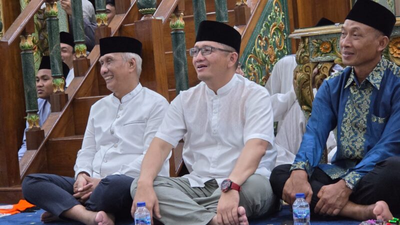 Wakapolres Lubuk Linggau Kompol M. Syamsul Zachri menghadiri kegiatan Tabligh Akbar bersama Ustadz Dr. Das’ad Latif, S.Sos., S.Ag., M.Si., Ph.D