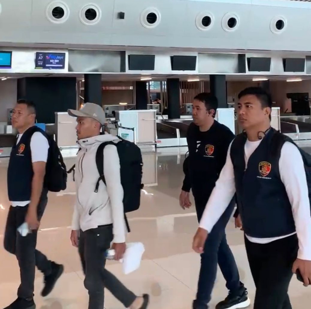 Subdit III Ditreskrimsus Polda Gorontalo Jemput RA Tersangka Korupsi Pemeliharaan jalan Nani Wartabone di Makasar