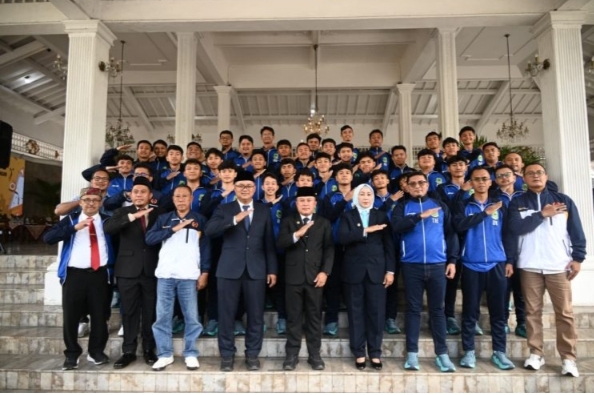 Bupati Kuningan Lepas 42 Atlet Futsal ke Babak Kualifikasi Porprov Jabar XV 2025