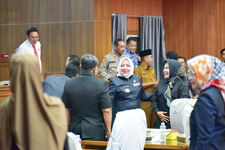Bupati Musi Rawas Hadiri Paripurna DPRD Rangka Mendengarkan Penyampaian Terhadap Lima Raperda