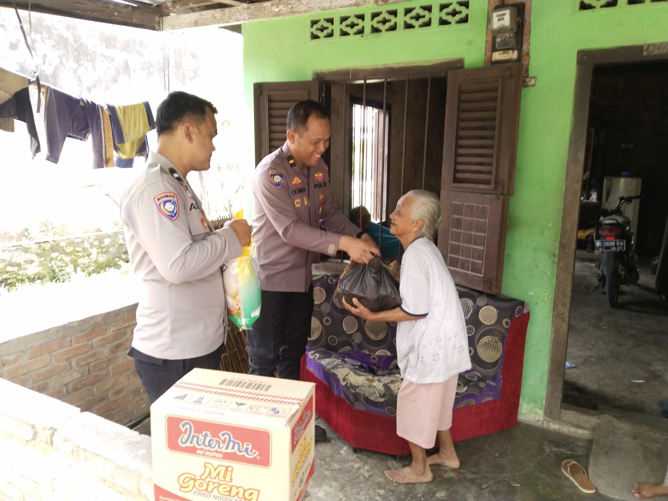 Sat Binmas Polres Musi Rawas Gelar Kegiatan Sahabat Binmas “Jumat Berkah Berbagi”