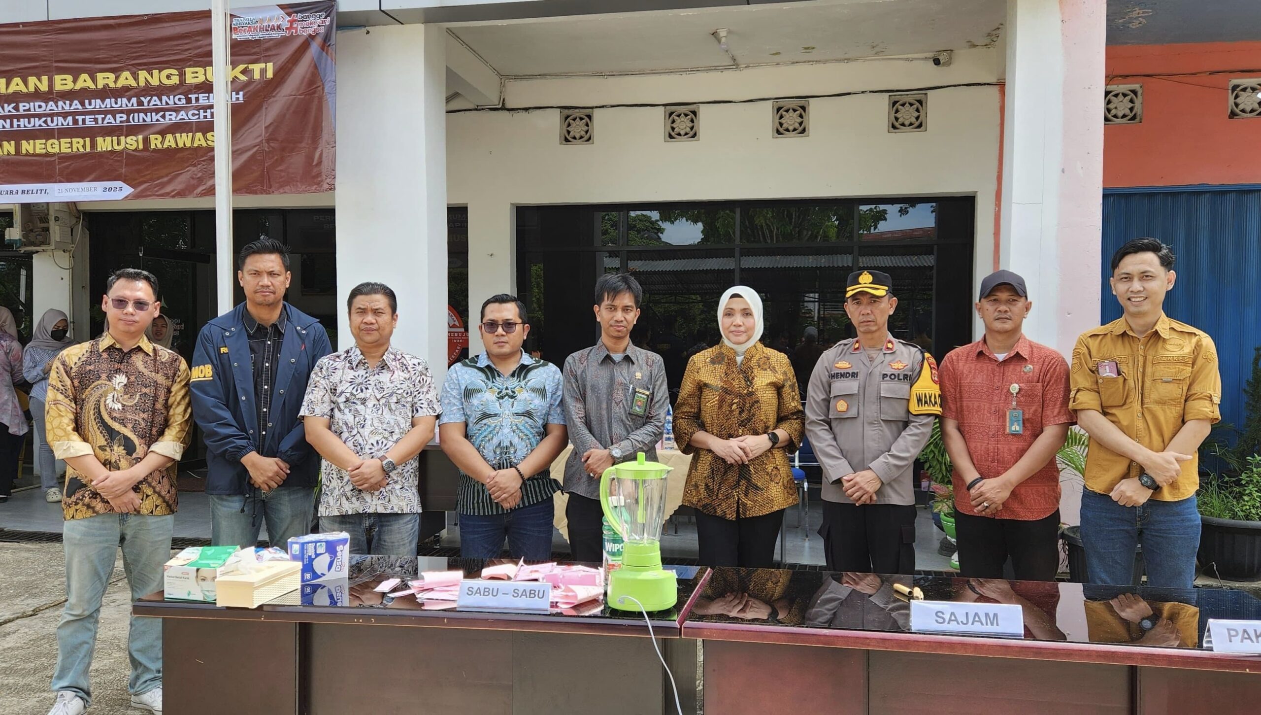 Bentuk Sinergitas, Wakili Kapolres Musi Rawas, Wakapolres Hadiri Pemusnahan Barang Bukti di Kejaksaan Negeri Musi Rawas