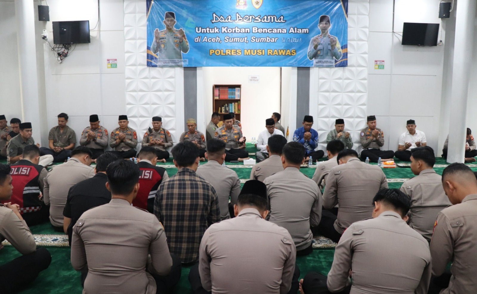 Kapolres Musi Rawas Bersama Personel, ASN dan Tokoh Agama Gelar Doa Bersama untuk Korban Bencana Alam di Aceh, Sumut dan Sumbar 