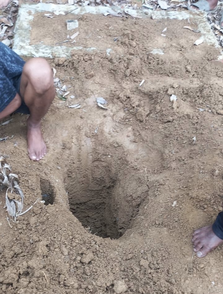 Diduga Digali OTD, Polsek Tugumulyo Polres Musi Rawas Lakukan Penyelidikan di Makam Alm. Wagiyo