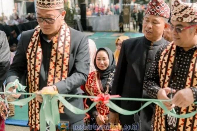 Desa Budaya Bumi Lebu Pesisir Barat Masuk 10 Besar Program Aktivasi Pemajuan Kebudayaan Nasional 2025