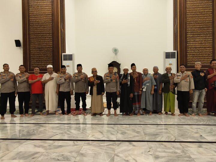 Dari Masjid ke Hati Warga, Kapolres Pangandaran Buka Ruang Curhat Usai Subuh