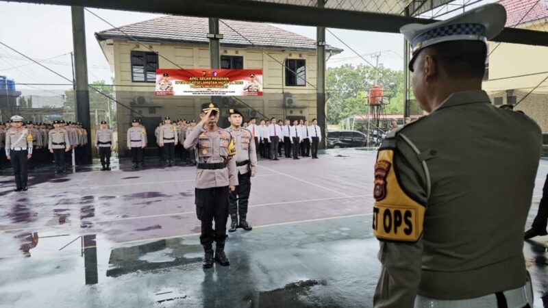 Wakapolres Musi Rawas Pimpin Apel Gelar Pasukan Operasi Keselamatan Musi 2026, Kasat Lantas : Cegah Kemacetan, Berkendara Disiang Hari dan Jangan Saling Mendahului 