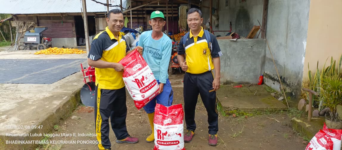Polres Lubuk Linggau Serahkan Benih Jagung Hibrida Kepada Kelompok Tani, Dukung Sektor Pertanian Sebagai Salah Satu Pilar Penting Ketahanan Pangan Daerah