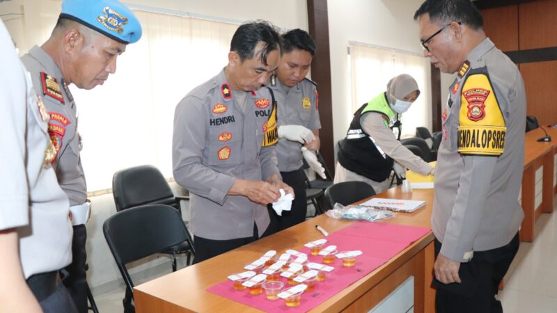 Kapolres Musi Rawas Pimpin Langsung Cek Urine Mendadak PJU Polres Musi Rawas