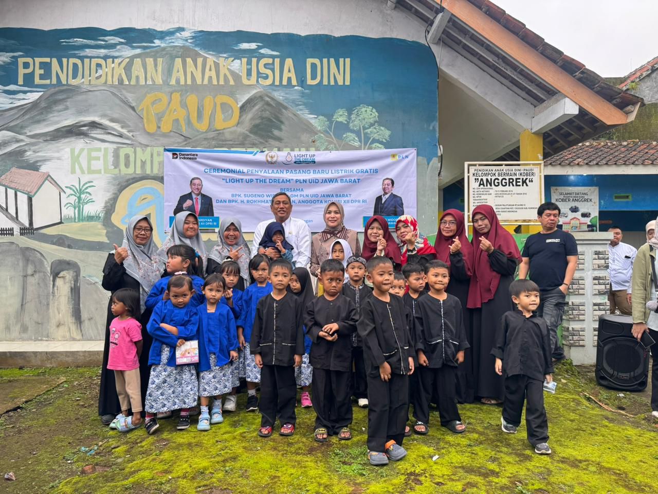 Dari Posyandu hingga PAUD, Program BPBL PLN Sentuh Fasilitas Umum di Cisantana, Rokhmat Ardiyan Tekankan Pemerataan Energi