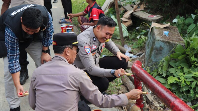 Implementasi Nyata Dukungan Polri Terhadap Program Asta Cita, Polres Musi Rawas Renovasi Jembatan Besi Sungai Pring di Desa Pulau Panggung