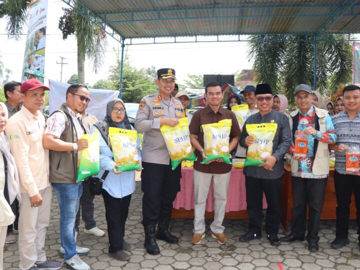 Polres Musi Rawas Gelar Gerakan Pangan Murah di Polsek Muara Beliti, Kapolres Hadir Bersama Pejabat Badan Pangan Nasional