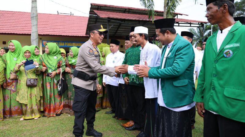 Kapolda Sumsel Sapa Warga Musi Rawas, Tegaskan Komitmen Polri Lindungi dan Mengayomi