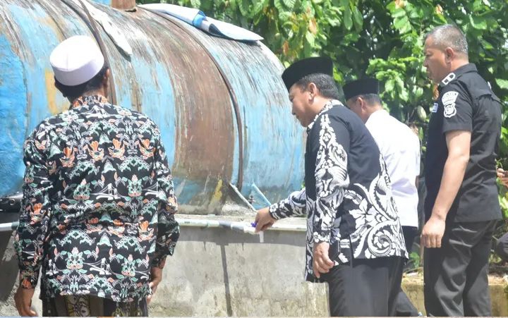 Asisten Pemerintah dan Kesra Musi Rawas Hadiri Peresmian Sumur Bor di Majelis Ta’lim Munzalan Mubatoka Desa L Sidoharjo 