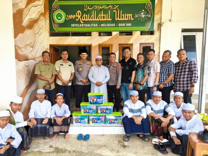 Kapolres Musi Rawas Sambangi Ponpes Raudlatul Ulum