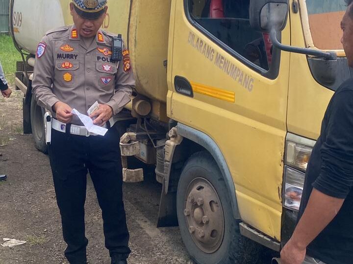 Tingkatkan Kamseltibcarlantas, Polres Musi Rawas Lakukan Ramp Check Kendaraan Mobil Tangki PT SRMD