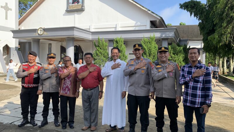 Pastikan Ibadah Kondusif, Kapolres Musi Rawas Pantau Keamanan Gereja 