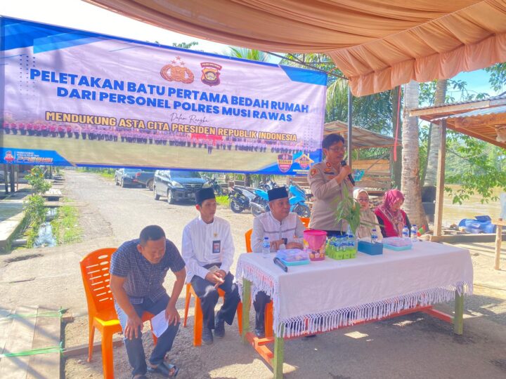 Wujudkan Asta Cita Presiden dan Sambut Hari Bhayangkara ke-80, Polres Musi Rawas Bedah Rumah Warga Kurang Mampu di Muara Lakitan