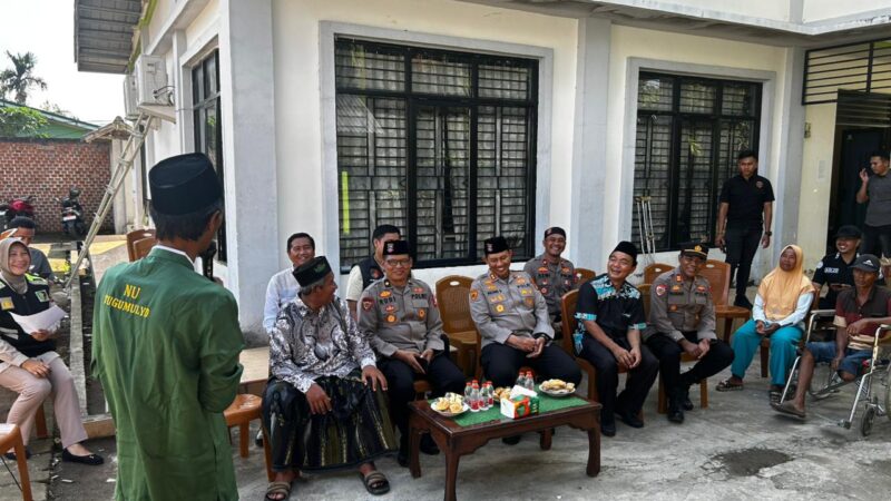 Sinergi Religi: Kapolres Musi Rawas Serahkan Bantuan Tempat Wudhu dari Kapolda Sumsel untuk Ponpes Walisongo