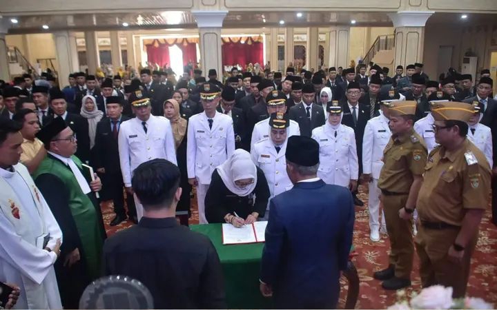 H. Suprayitno, SH, Wabup Musi Rawas melantik sebanyak 193 pejabat administrator dan pejabat pengawas di lingkungan Pemerintah Kabupaten Musi Rawas