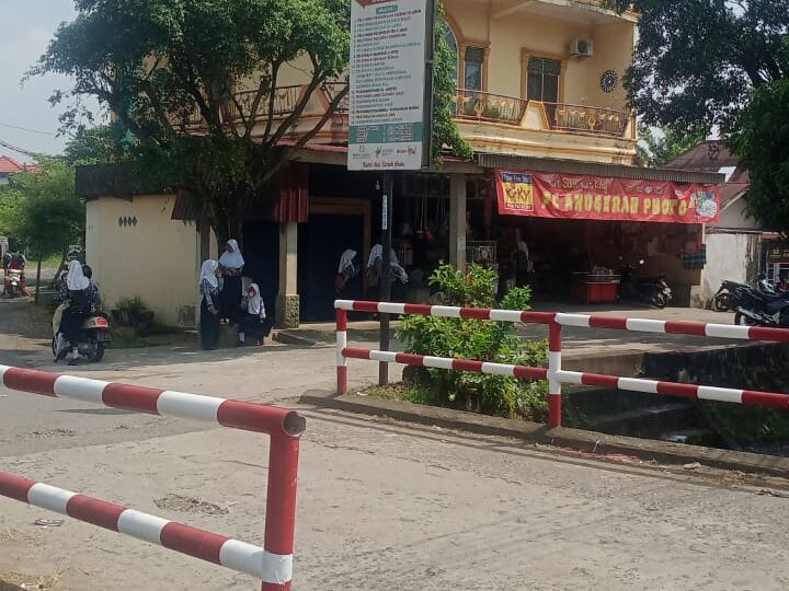 Wujud Nyata Bakti Polri, Polres Musi Rawas Hadirkan Wajah Baru Jembatan Merah Putih demi Kenyamanan Masyarakat