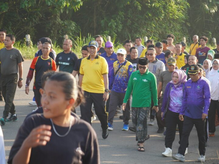 Sinergi Polres Musi Rawas, Stakeholder, dan Warga dalam Jalan Sehat Hari Bhayangkara ke-80