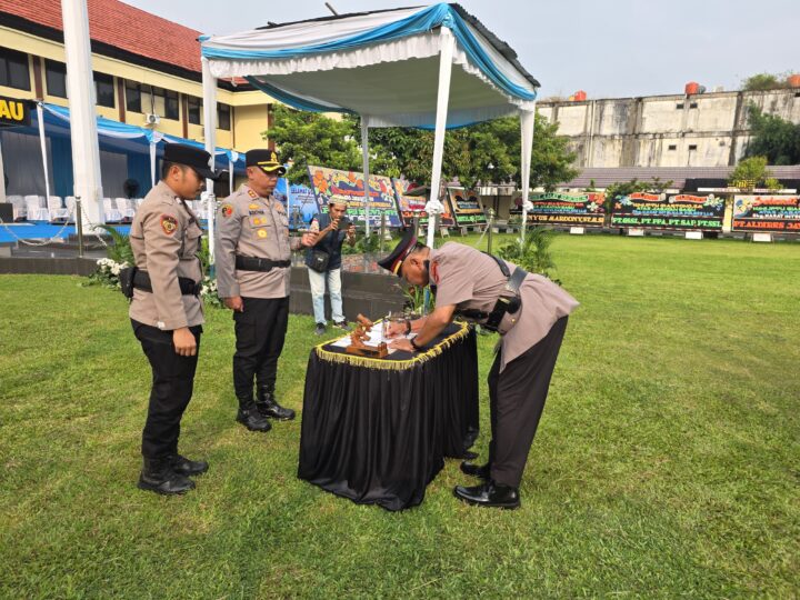 Polres Lubuklinggau Gelar Upacara Serah Terima Jabatan (Sertijab) Bagi Sejumlah Pejabat Utama (PJU) dan Kapolsek jajaran