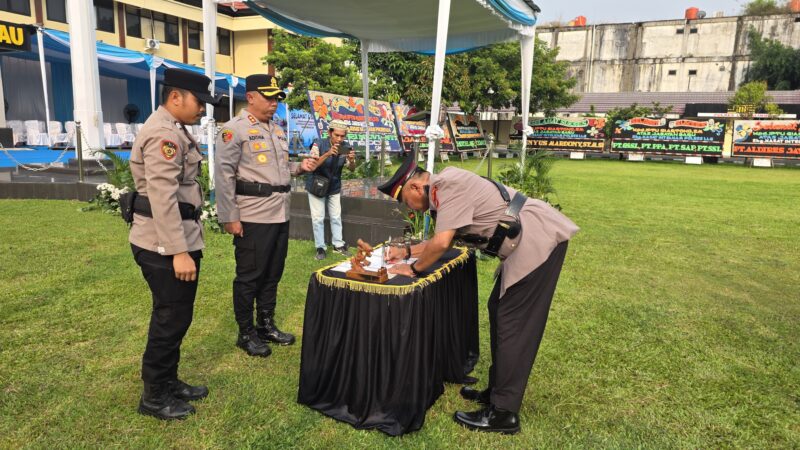 Polres Lubuklinggau Gelar Upacara Serah Terima Jabatan (Sertijab) Bagi Sejumlah Pejabat Utama (PJU) dan Kapolsek jajaran