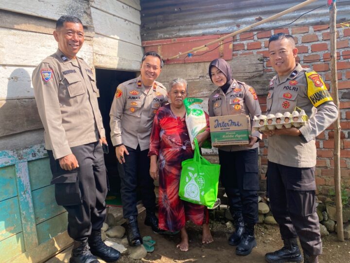 Polsek Lubuklinggau Timur I Adakan Bakti Sosial Dan Hadirkan Polri Yang Humanis