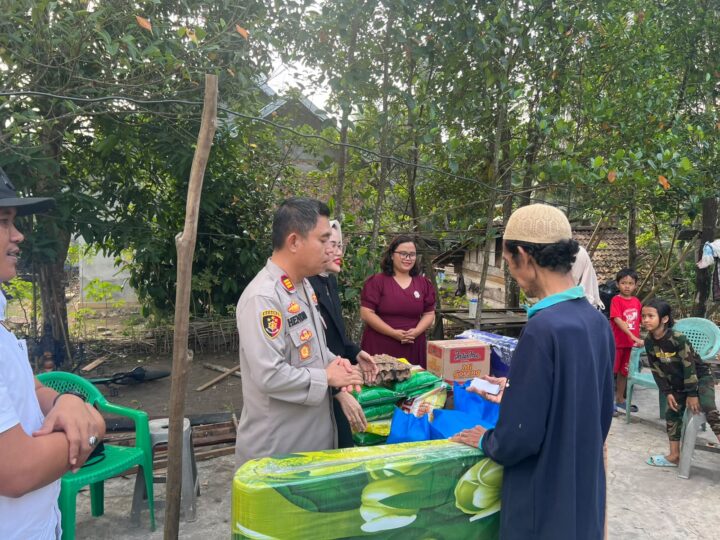 Wujud Nyata POLRI Presisi: Sentuhan Kasih Kapolda Sumsel Ringankan Beban Korban Kebakaran di Musi Rawas